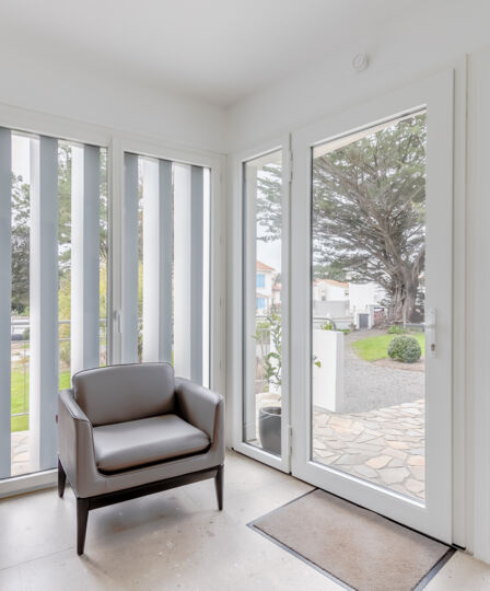 Menuiserie proche de Cambrai : faites confiance à EVR CONSTRUCTION - Art & Fenêtres !